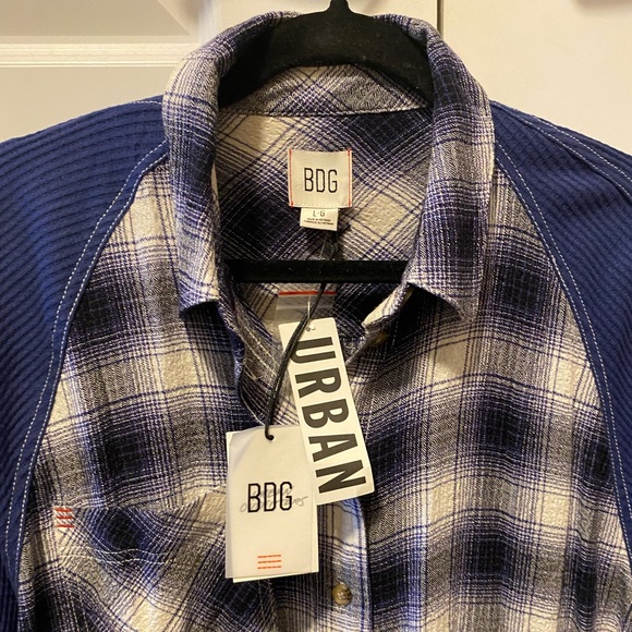 URBAN OUTFITTERS ladies PLAID SHIRT size L, blue and white NEW WITH TAGS. - Picture 1 of 7